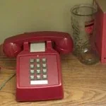 Piros telefon